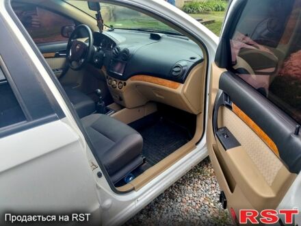 Шевроле Авео 2008 у Полтаві на Automoto.ua Білий Шевроле Авео, об'ємом двигуна 1.6 л та пробігом 270 тис. км за 3850 $, фото 1 на Automoto.ua
