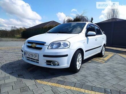 Шевроле Авео 2008 у Стрые на Automoto.ua Білий Шевроле Авео, об'ємом двигуна 1.6 л та пробігом 156 тис. км за 4750 $, фото 1 на Automoto.ua