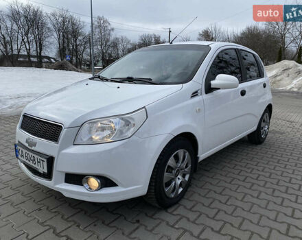Белый Шевроле Авео, объемом двигателя 1.5 л и пробегом 159 тыс. км за 4850 $, фото 1 на Automoto.ua