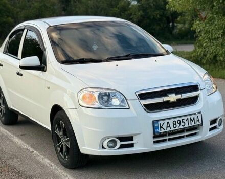 Белый Шевроле Авео, объемом двигателя 1.5 л и пробегом 170 тыс. км за 4000 $, фото 1 на Automoto.ua