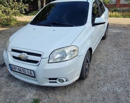 Белый Шевроле Авео, объемом двигателя 1.6 л и пробегом 245 тыс. км за 4000 $, фото 1 на Automoto.ua