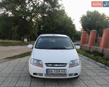 Белый Шевроле Авео, объемом двигателя 1.5 л и пробегом 202 тыс. км за 3850 $, фото 1 на Automoto.ua