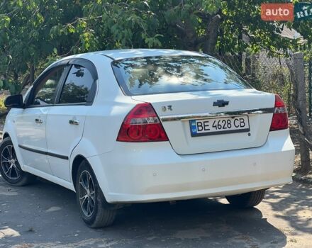 Білий Шевроле Авео, об'ємом двигуна 1.6 л та пробігом 215 тис. км за 3900 $, фото 1 на Automoto.ua