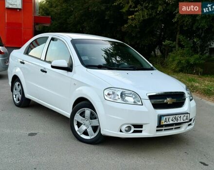 Белый Шевроле Авео, объемом двигателя 1.5 л и пробегом 133 тыс. км за 4950 $, фото 1 на Automoto.ua