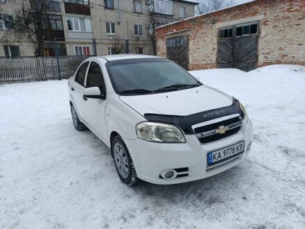 Белый Шевроле Авео, объемом двигателя 1.5 л и пробегом 90 тыс. км за 4800 $, фото 1 на Automoto.ua