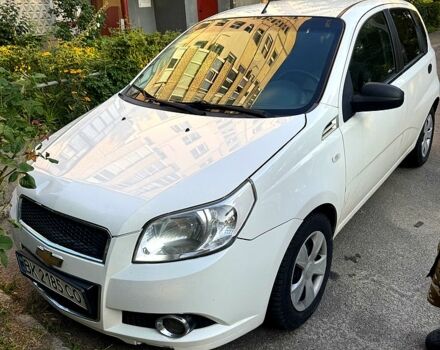 Белый Шевроле Авео, объемом двигателя 1.2 л и пробегом 240 тыс. км за 3300 $, фото 1 на Automoto.ua