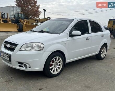 Белый Шевроле Авео, объемом двигателя 1.5 л и пробегом 154 тыс. км за 4650 $, фото 1 на Automoto.ua