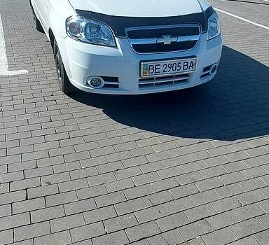 Белый Шевроле Авео, объемом двигателя 1.5 л и пробегом 49 тыс. км за 5000 $, фото 1 на Automoto.ua