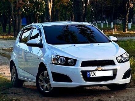 Белый Шевроле Авео, объемом двигателя 1.4 л и пробегом 158 тыс. км за 6700 $, фото 1 на Automoto.ua