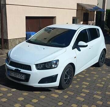 Белый Шевроле Авео, объемом двигателя 1.4 л и пробегом 110 тыс. км за 6900 $, фото 1 на Automoto.ua