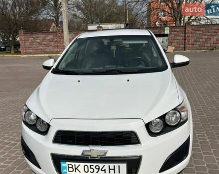 Белый Шевроле Авео, объемом двигателя 1.4 л и пробегом 193 тыс. км за 6600 $, фото 1 на Automoto.ua