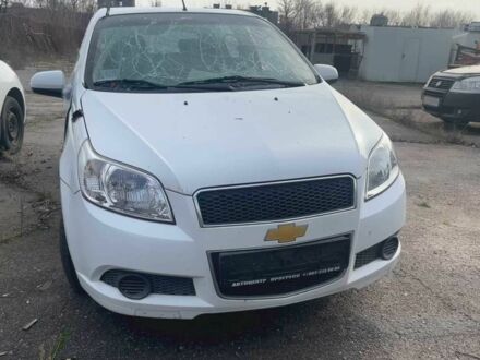 Белый Шевроле Авео, объемом двигателя 1.5 л и пробегом 35 тыс. км за 1600 $, фото 1 на Automoto.ua
