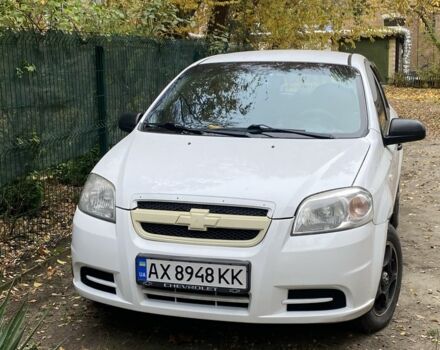 Белый Шевроле Авео, объемом двигателя 1.5 л и пробегом 233 тыс. км за 3400 $, фото 1 на Automoto.ua