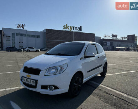 Белый Шевроле Авео, объемом двигателя 1.5 л и пробегом 135 тыс. км за 5800 $, фото 1 на Automoto.ua