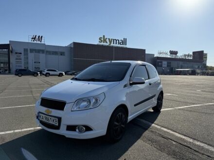 Белый Шевроле Авео, объемом двигателя 1.5 л и пробегом 140 тыс. км за 5900 $, фото 1 на Automoto.ua