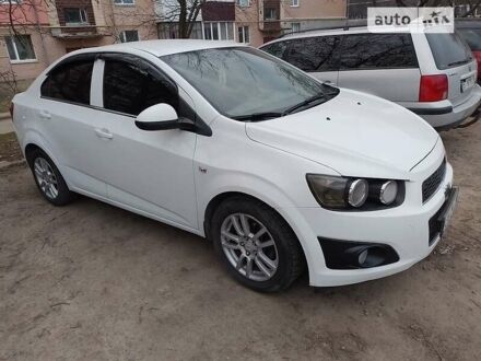 Шевроле Авео 2012 в Умани на Automoto.ua Белый Шевроле Авео, объемом двигателя 1.6 л и пробегом 120 тыс. км за 5700 $, фото 1 на Automoto.ua