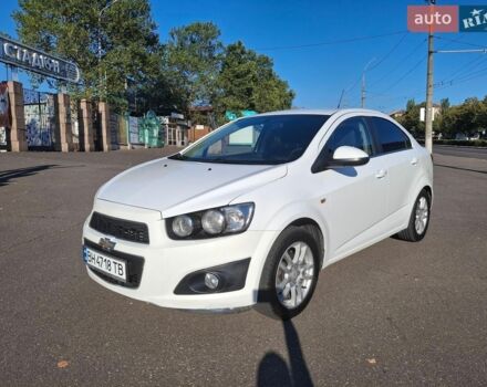 Белый Шевроле Авео, объемом двигателя 1.6 л и пробегом 208 тыс. км за 5500 $, фото 1 на Automoto.ua