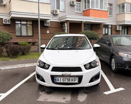 Шевроле Авео 2012 в Киеве на Automoto.ua Белый Шевроле Авео, объемом двигателя 1.25 л и пробегом 326 тыс. км за 4300 $, фото 1 на Automoto.ua