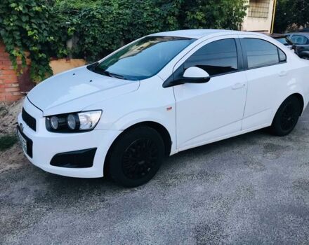 Белый Шевроле Авео, объемом двигателя 1.6 л и пробегом 260 тыс. км за 5300 $, фото 1 на Automoto.ua