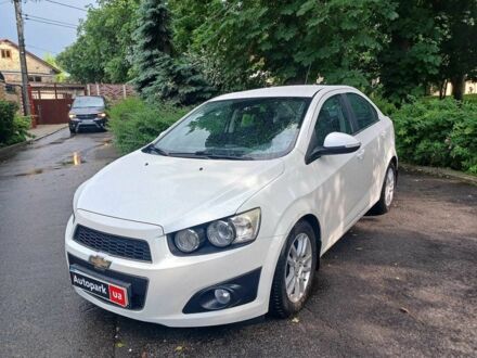 Шевроле Авео 2013 в Киеве на Automoto.ua Белый Шевроле Авео, объемом двигателя 1.4 л и пробегом 129 тыс. км за 6790 $, фото 1 на Automoto.ua