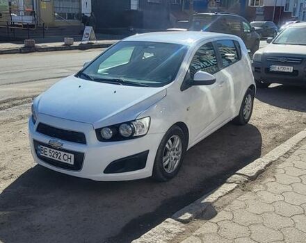 Белый Шевроле Авео, объемом двигателя 1.2 л и пробегом 208 тыс. км за 6299 $, фото 1 на Automoto.ua