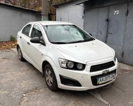 Білий Шевроле Авео, об'ємом двигуна 1.4 л та пробігом 122 тис. км за 5500 $, фото 1 на Automoto.ua