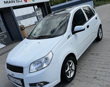 Белый Шевроле Авео, объемом двигателя 1.5 л и пробегом 100 тыс. км за 3999 $, фото 1 на Automoto.ua