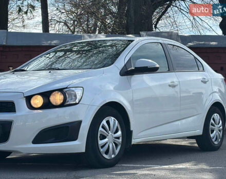 Білий Шевроле Авео, об'ємом двигуна 1.4 л та пробігом 180 тис. км за 5500 $, фото 1 на Automoto.ua