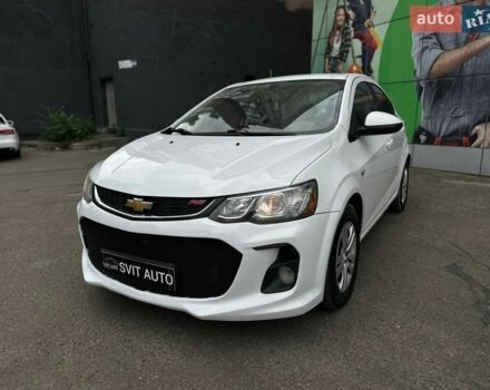 Белый Шевроле Авео, объемом двигателя 1.8 л и пробегом 200 тыс. км за 6800 $, фото 1 на Automoto.ua