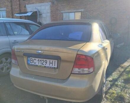 Бежевый Шевроле Авео, объемом двигателя 1.5 л и пробегом 290 тыс. км за 2000 $, фото 1 на Automoto.ua