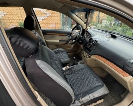 Бежевый Шевроле Авео, объемом двигателя 1.6 л и пробегом 106 тыс. км за 4000 $, фото 4 на Automoto.ua