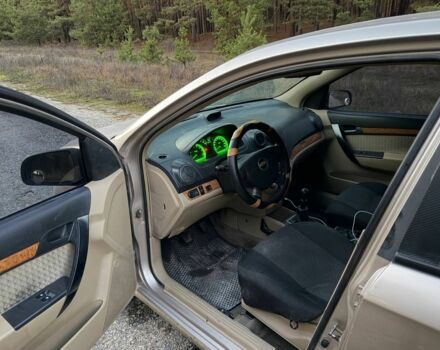 Бежевий Шевроле Авео, об'ємом двигуна 1.6 л та пробігом 195 тис. км за 3350 $, фото 9 на Automoto.ua