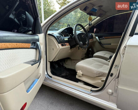 Бежевий Шевроле Авео, об'ємом двигуна 1.6 л та пробігом 284 тис. км за 4500 $, фото 17 на Automoto.ua