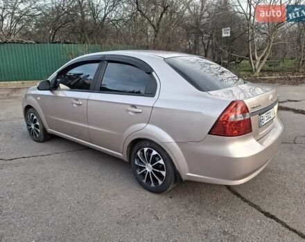 Бежевый Шевроле Авео, объемом двигателя 1.6 л и пробегом 199 тыс. км за 4400 $, фото 7 на Automoto.ua