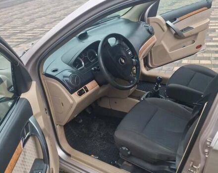 Бежевий Шевроле Авео, об'ємом двигуна 1.6 л та пробігом 355 тис. км за 3100 $, фото 10 на Automoto.ua