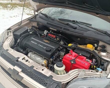 Бежевый Шевроле Авео, объемом двигателя 1.6 л и пробегом 192 тыс. км за 4000 $, фото 1 на Automoto.ua