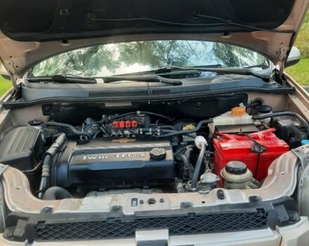 Бежевый Шевроле Авео, объемом двигателя 1.6 л и пробегом 236 тыс. км за 3900 $, фото 10 на Automoto.ua