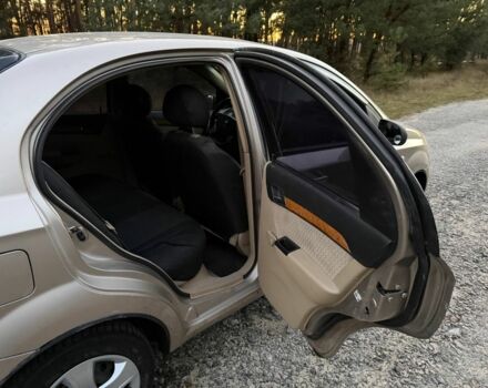 Бежевий Шевроле Авео, об'ємом двигуна 1.6 л та пробігом 195 тис. км за 3350 $, фото 6 на Automoto.ua