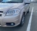 Бежевый Шевроле Авео, объемом двигателя 1.6 л и пробегом 323 тыс. км за 3750 $, фото 1 на Automoto.ua