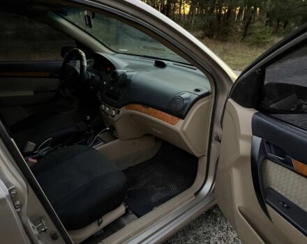 Бежевий Шевроле Авео, об'ємом двигуна 1.6 л та пробігом 195 тис. км за 3350 $, фото 8 на Automoto.ua