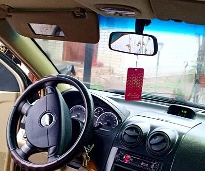 Бежевий Шевроле Авео, об'ємом двигуна 1.6 л та пробігом 200 тис. км за 3000 $, фото 12 на Automoto.ua