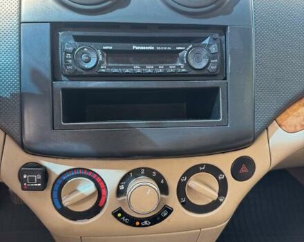 Бежевый Шевроле Авео, объемом двигателя 1.6 л и пробегом 199 тыс. км за 3700 $, фото 8 на Automoto.ua