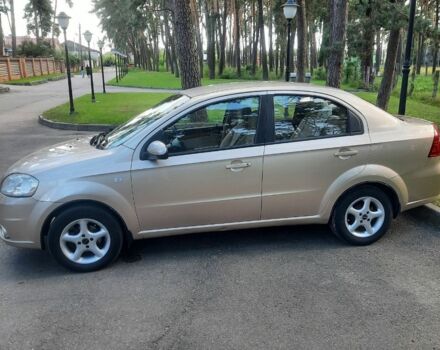 Бежевый Шевроле Авео, объемом двигателя 1.6 л и пробегом 236 тыс. км за 3900 $, фото 2 на Automoto.ua