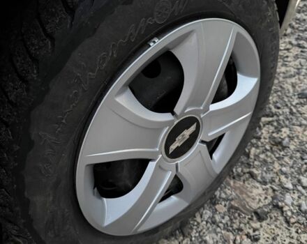 Бежевий Шевроле Авео, об'ємом двигуна 1.6 л та пробігом 195 тис. км за 3350 $, фото 10 на Automoto.ua