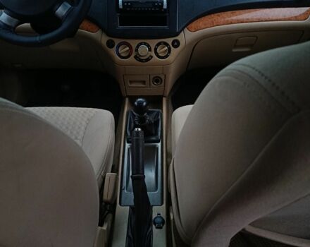 Бежевый Шевроле Авео, объемом двигателя 1.6 л и пробегом 237 тыс. км за 2100 $, фото 10 на Automoto.ua