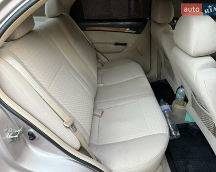 Бежевий Шевроле Авео, об'ємом двигуна 1.6 л та пробігом 284 тис. км за 4500 $, фото 23 на Automoto.ua
