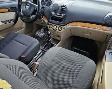 Бежевий Шевроле Авео, об'ємом двигуна 1.6 л та пробігом 300 тис. км за 2700 $, фото 7 на Automoto.ua