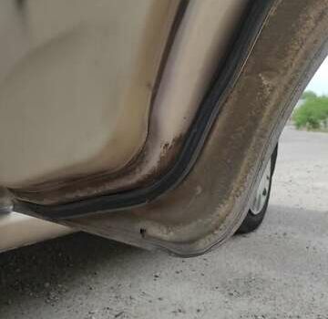 Бежевый Шевроле Авео, объемом двигателя 1.6 л и пробегом 333 тыс. км за 3600 $, фото 4 на Automoto.ua