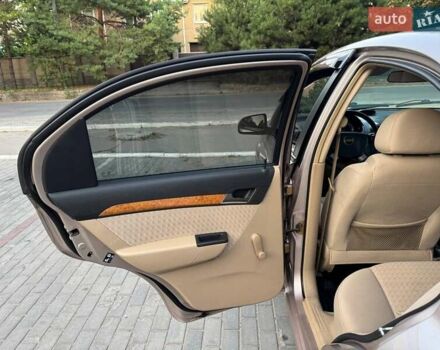 Бежевый Шевроле Авео, объемом двигателя 1.6 л и пробегом 73 тыс. км за 4900 $, фото 9 на Automoto.ua
