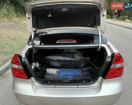 Бежевий Шевроле Авео, об'ємом двигуна 1.6 л та пробігом 284 тис. км за 4500 $, фото 29 на Automoto.ua